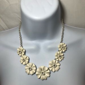 White Floral CHUNKY Necklace